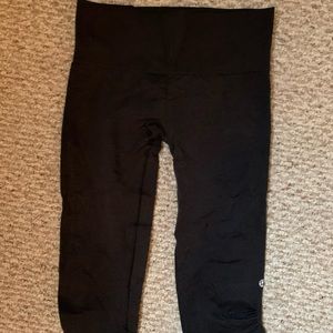 Lululemon Dark Grey Seamless Capri Tights